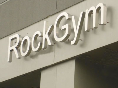 蘇州鋁邊平面全彩發(fā)光字